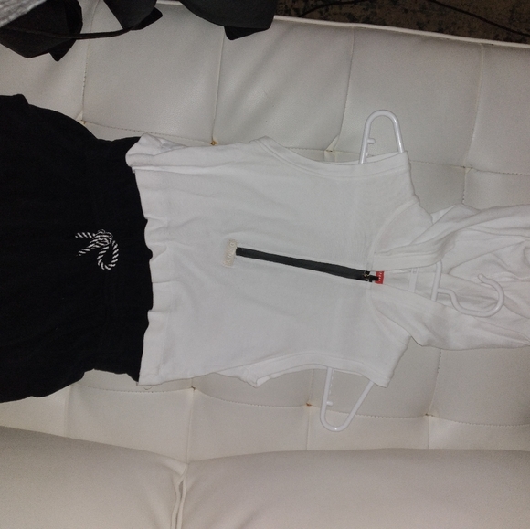 Ladies romper - Picture 2 of 2